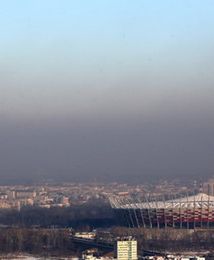 Smog. Bezpłatne przejazdy komunikacją miejską w Warszawie, Krakowie i Kielcach