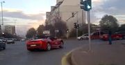 Ferrari California i koparka[wideo]
