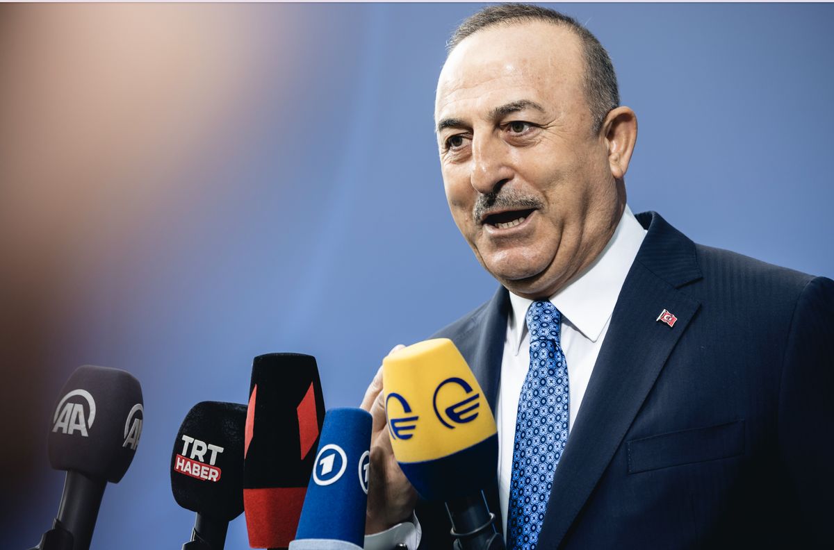 Minister spraw zagranicznych Turcji Mevlüt Çavuşoğlu ostro do  greckiego premiera Kyriakosa Miçotakisa: "Nie maż się, odpowiadaj jak mężczyzna"