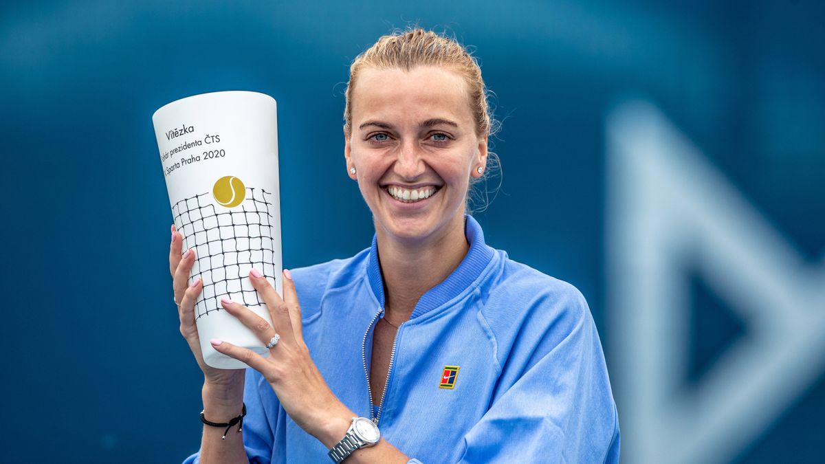 Petra Kvitova z pucharem prezesa CTS