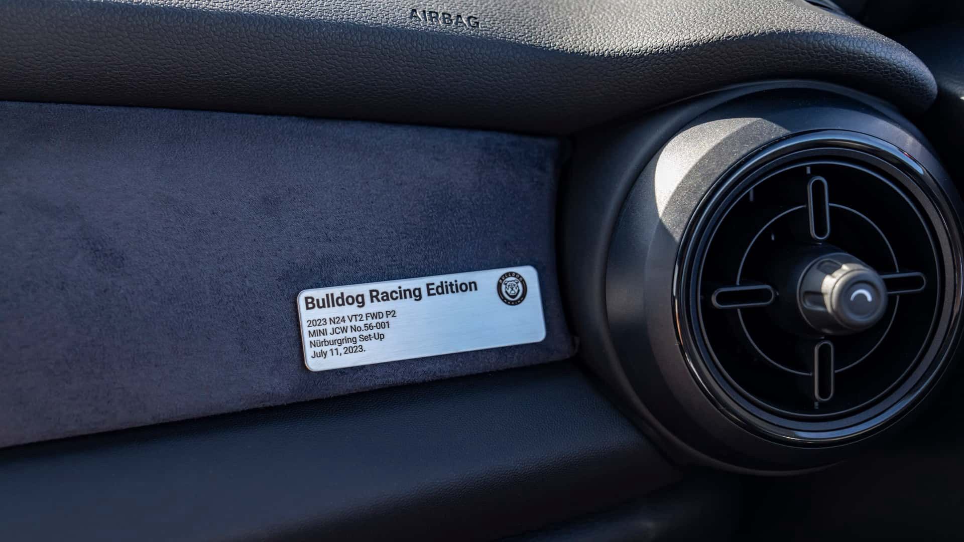 Mini John Cooper Works Bulldog Racing Edition