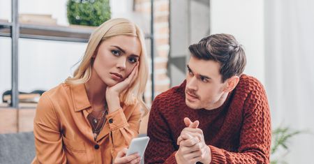 Zazdrość o byłych partnerów seksualnych - jak sobie z nią radzić?
