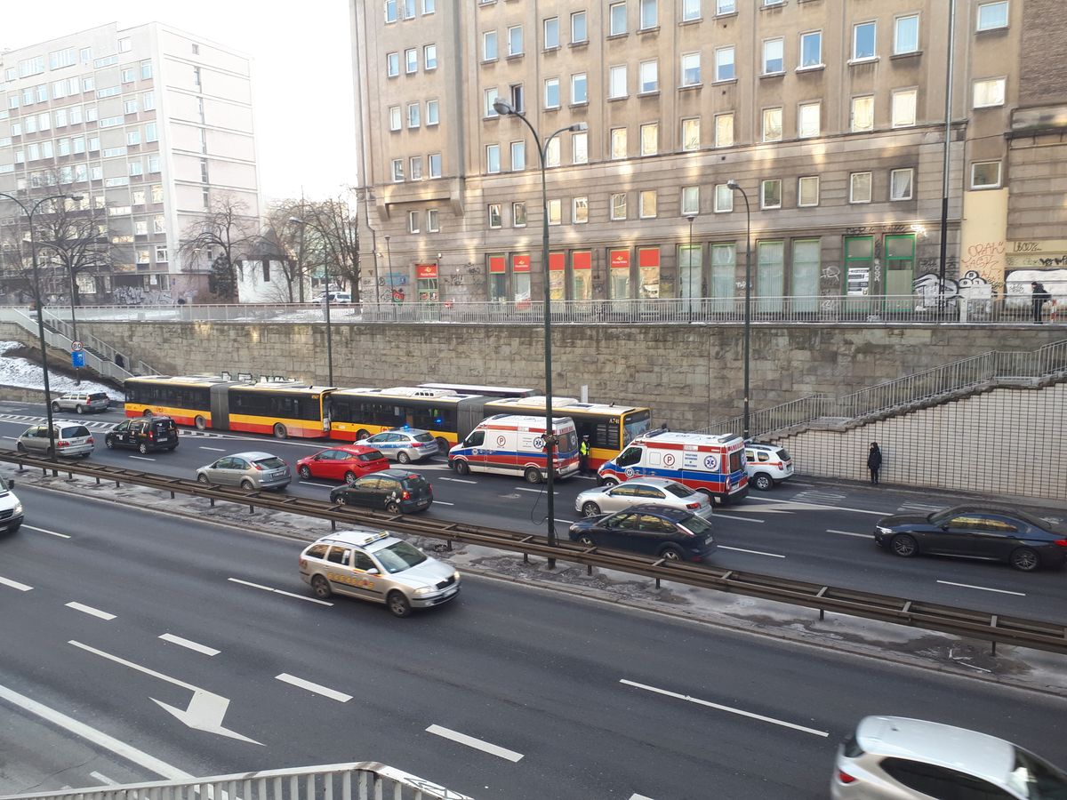 Warszawa. Stłuczka dwóch autobusów. Są poszkodowani