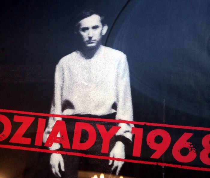 Gustaw Holoubek jako Gustaw w spektaklu Dziady z 1968 r.