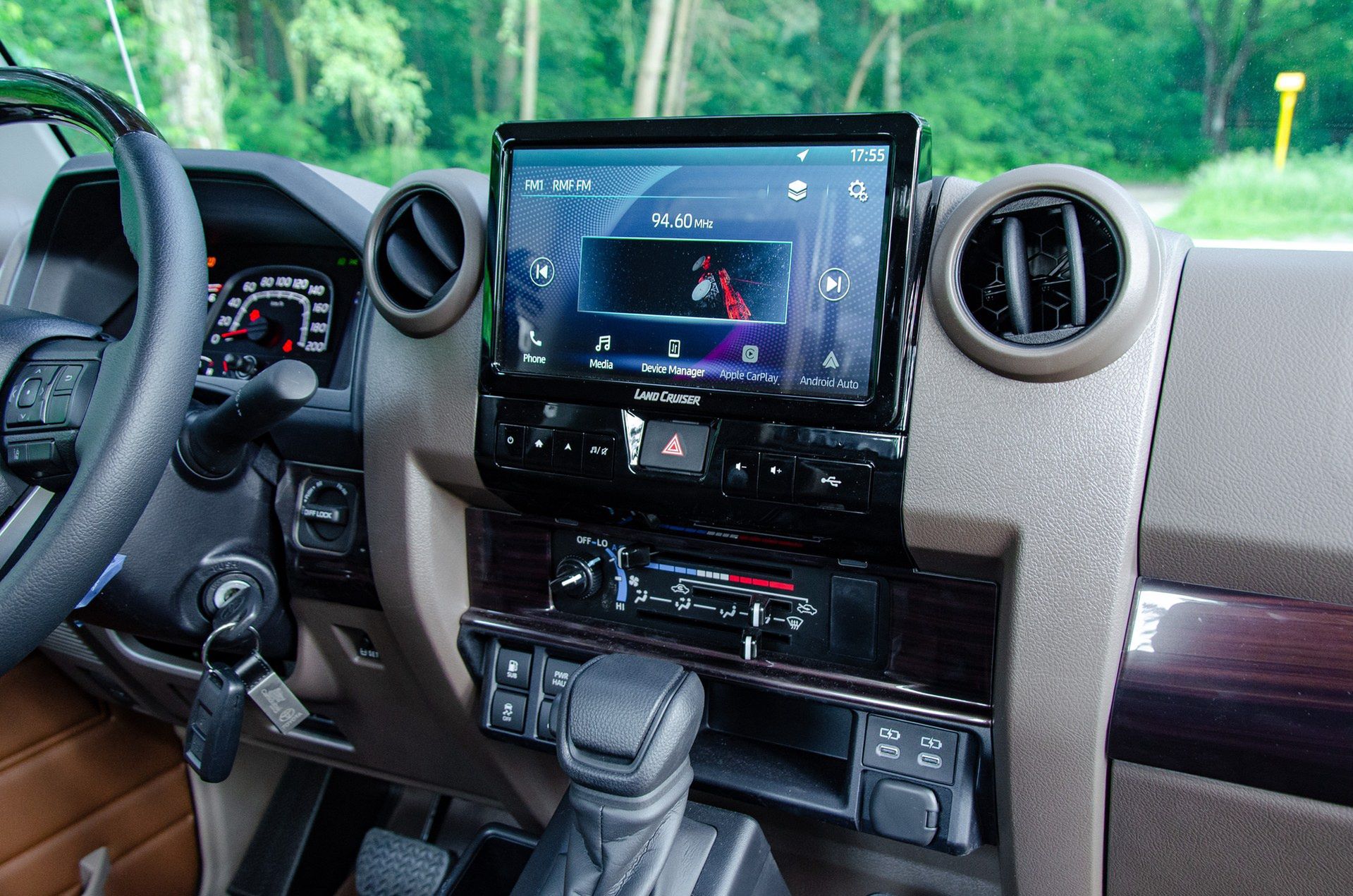 Toyota Land Cruiser 70