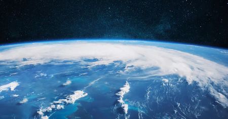 Pole magnetyczne nad Atlantykiem słabnie. Satelity monitorują sytuację