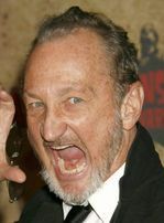 Robert Englund zmieni życie Chucka w koszmar