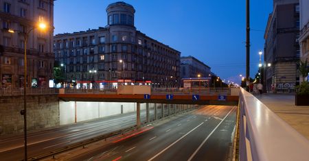 Warszawa. Nowe lampy w tunelu Trasy Łazienkowskiej. Oszczędzają energię