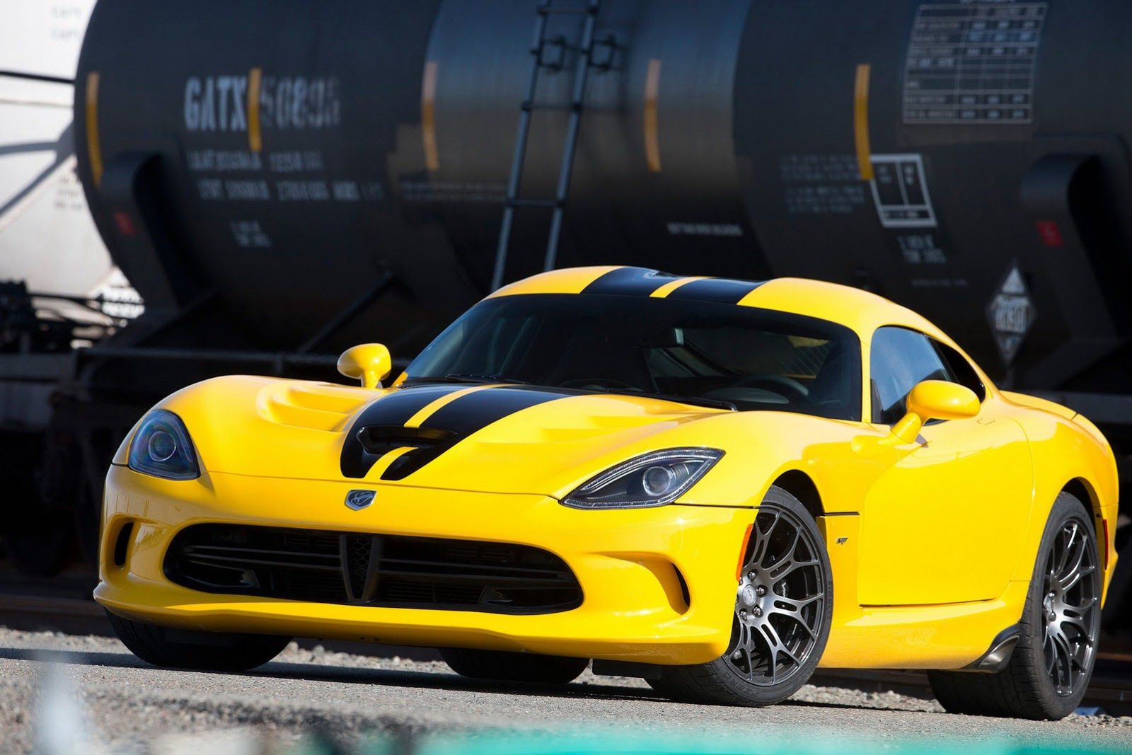2013 SRT Viper - w żółci, czerwieni, czerni i niebieskim [aktualizacja] 96