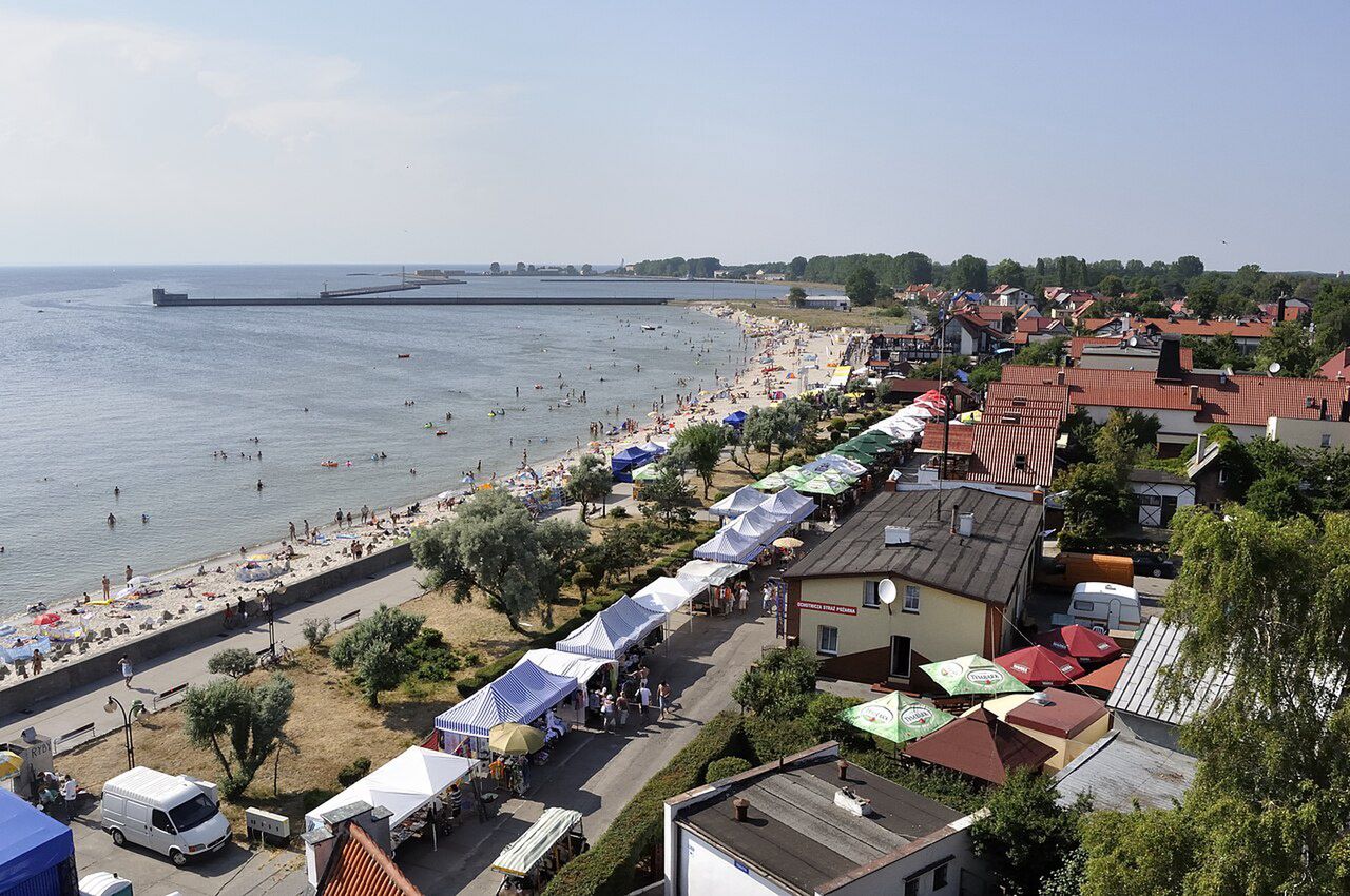 Hel: Wieczór Bunkrów. Na nocne zwiedzanie, specjalną wycieczkę po fortyfikacjach Cypla Helskiego i opowieści zaprasza Terra Helensis