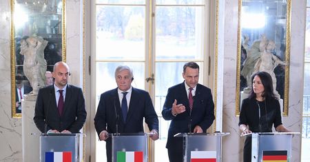 Sikorski: Putin w imię swojej imperialnej pychy morduje Ukraińców