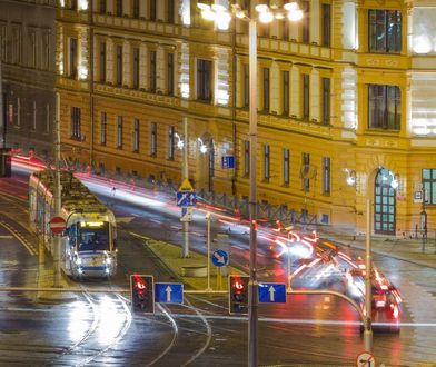 Wrocław. Tramwaj potrącił rowerzystę. Utrudnienia w centrum