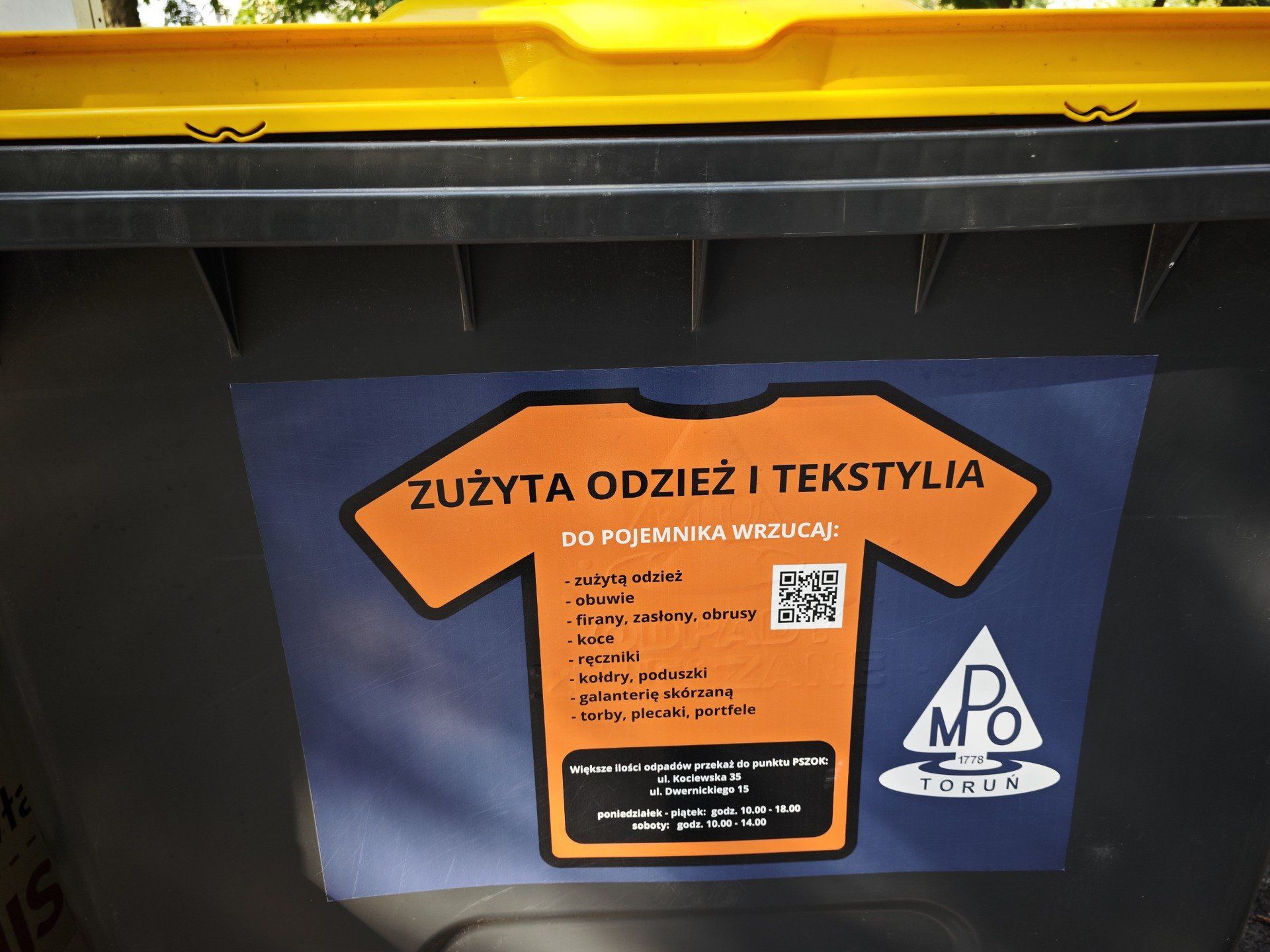 Pojemniki na niepotrzebną odzież na Rubinkowie w Toruniu