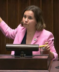 Posłanka pokazała słoiki z wodą z Zielonej Góry. "Kłamiecie, że nie ma powodów do obaw"