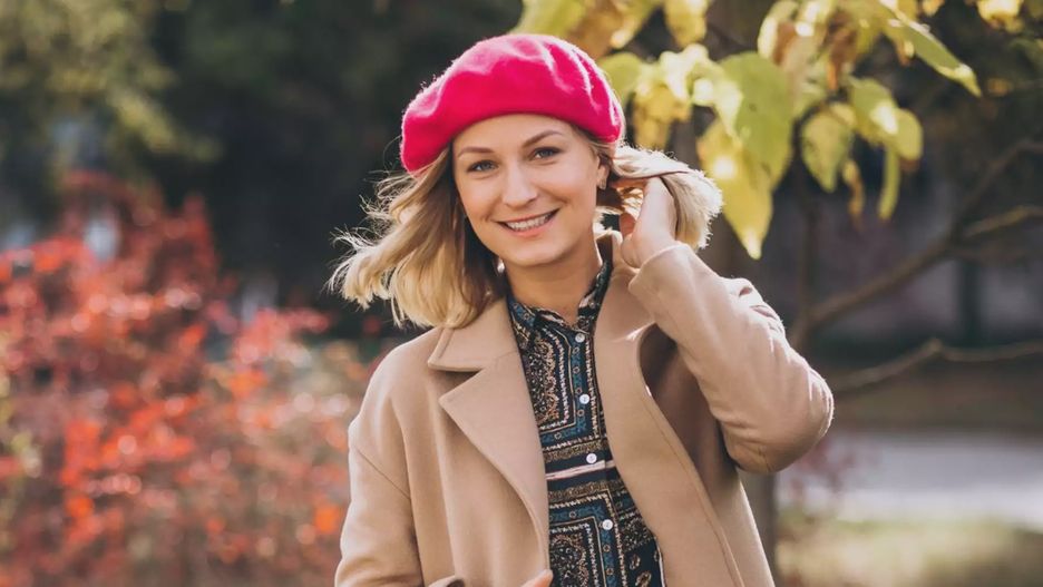 Czapka na jesień i zimę chroni przed zimnem, ale też uzupełnia stylizację