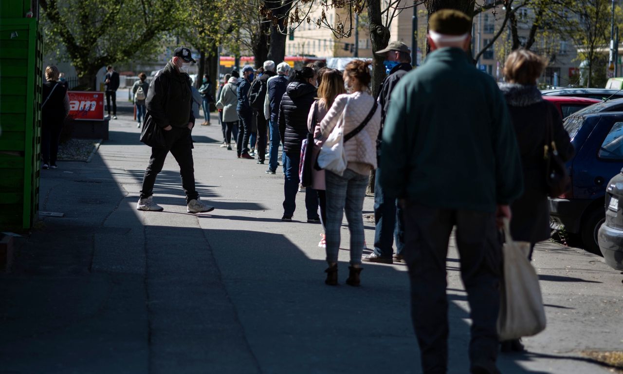 Godziny dla seniorów. Od dziś zmiana przepisów