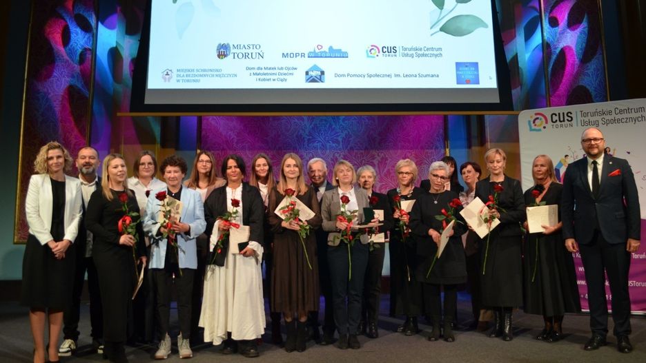 Wyróżniających się w tym roku pracowników socjalnych nagrodził prezydent Torunia Paweł Gulewski. Nagrody wręczono podczas gali w Dworze Artusa.