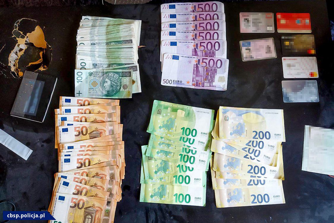 Podczas spektakularnego skoku na urząd celny w Niemczech przestępcy ukradli 6,4 mln euro
