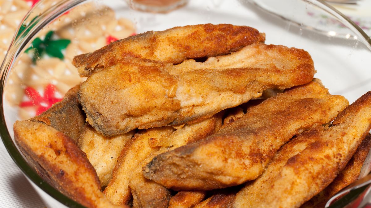 Karp smażony to obowiązkowa pozycja na wigilijnym stole