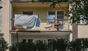 Opalasz się na balkonie? Możesz zapłacić 1500 zł mandatu