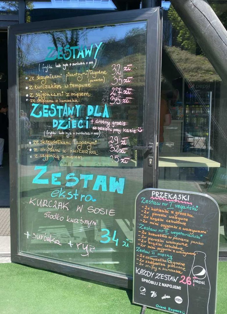 Strefa gastronomiczna na terenie Orientarium ZOO Łódź