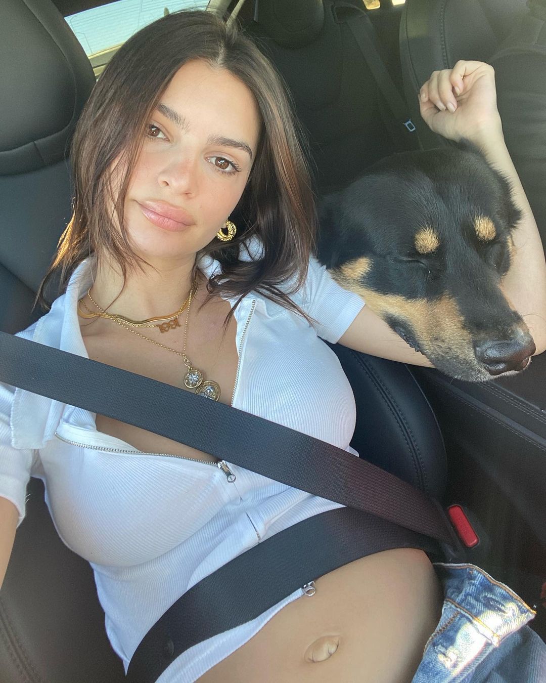 Emily Ratajkowski - kiedy rodzi?