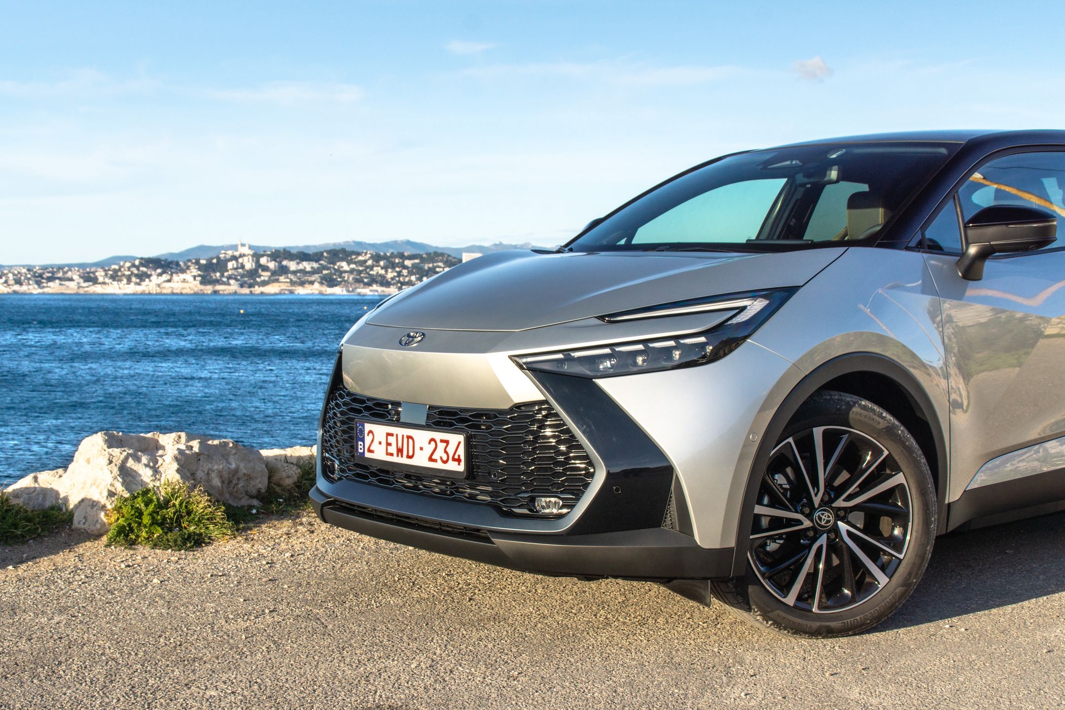 Toyota C-HR PHEV 2024