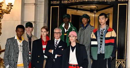 Czas goni? Nie – to moda. Tommy Hilfiger pokazał, co będzie w trendach w przyszłym sezonie