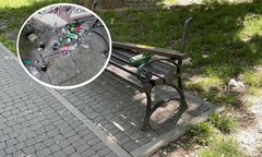 Ciągłe popijawy. Plac Kaczyńskiego wygląda jak melina