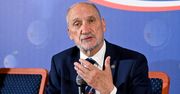 Macierewicz pojawił się w szkole i mówił o katastrofie smoleńskiej. Jest ruch kuratorium
