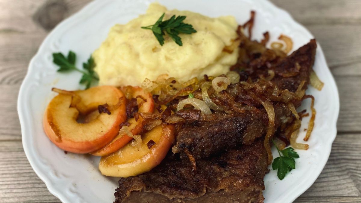 Wątróbka z duszonymi ziemniakami