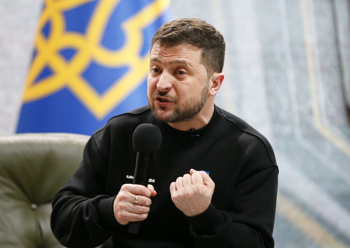Prezydent Zełenski spotkał się z Macronem i Scholzem w Paryżu
