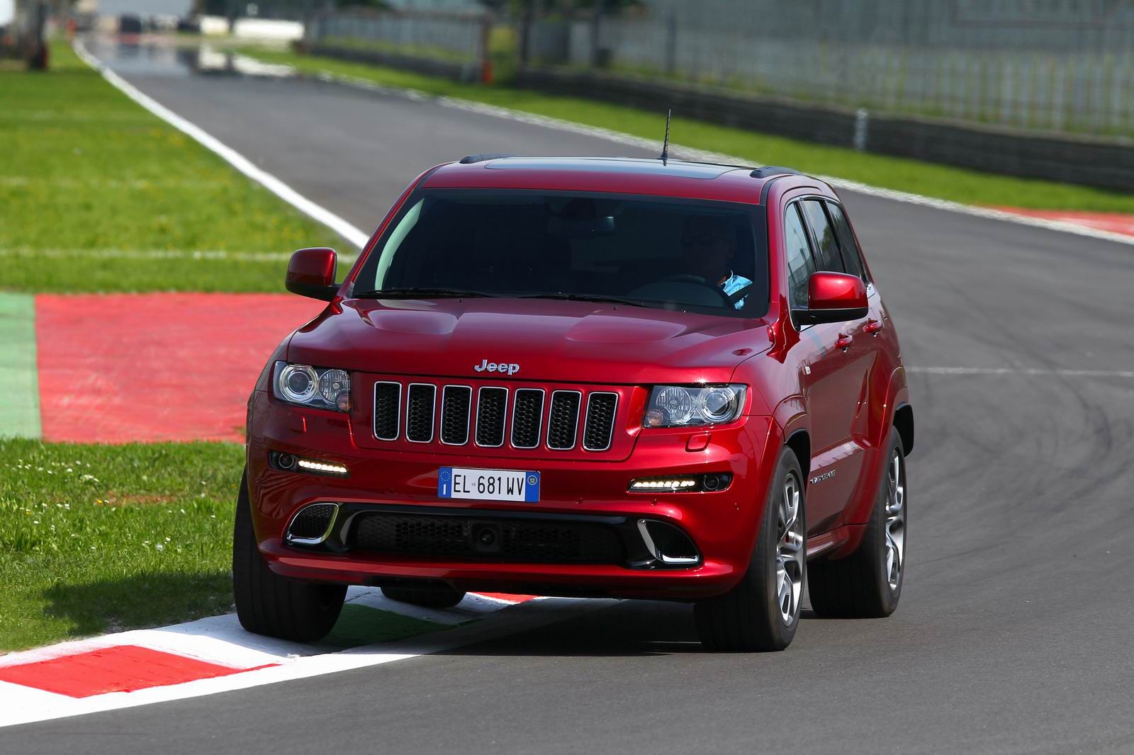Jeep Grand Cherokee SRT