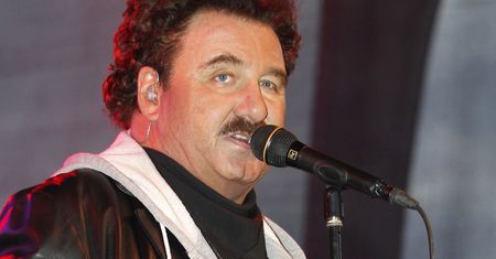 Morze zniczy przy mogile Krawczyka. "Utorowaliśmy drogę do grobu"