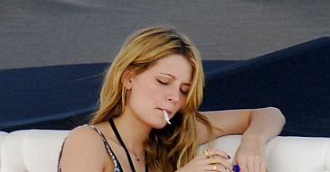 Mischa Barton pali!