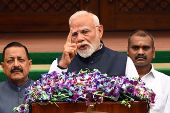 Modi wzywa do kupowania lokalnych produktów. "Indie muszą być czujne"