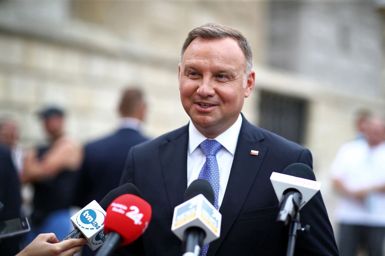 Prezydent Andrzej Duda o maseczkach