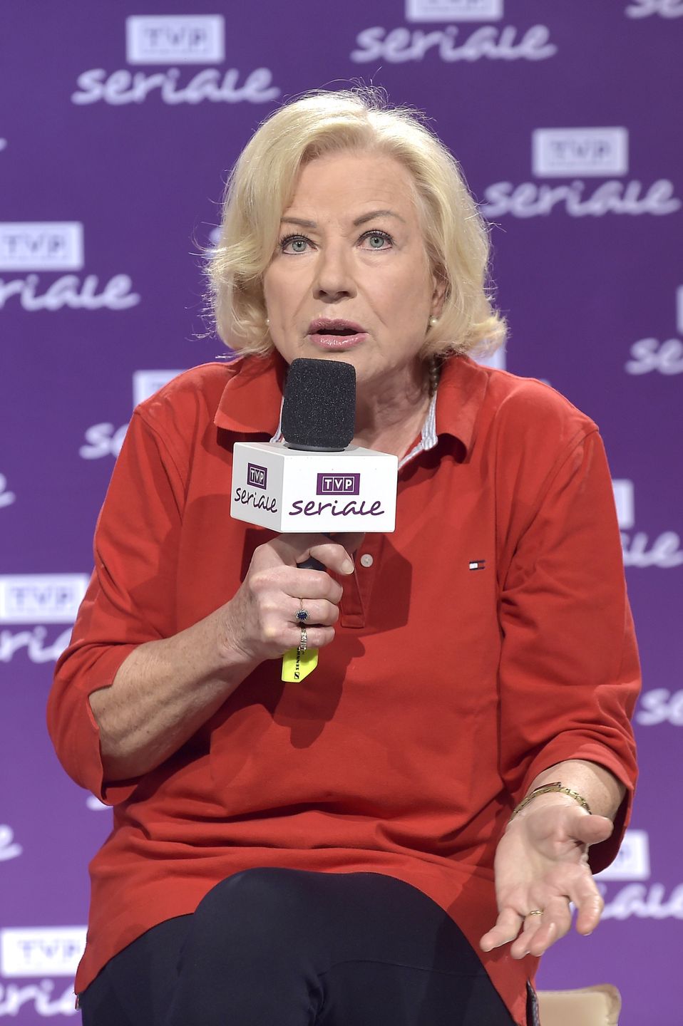 TVN ODCINA SIĘ od Bożeny "depresja to niedobór litu" Dykiel?! Stacja udaje, że wywiadu nie było...