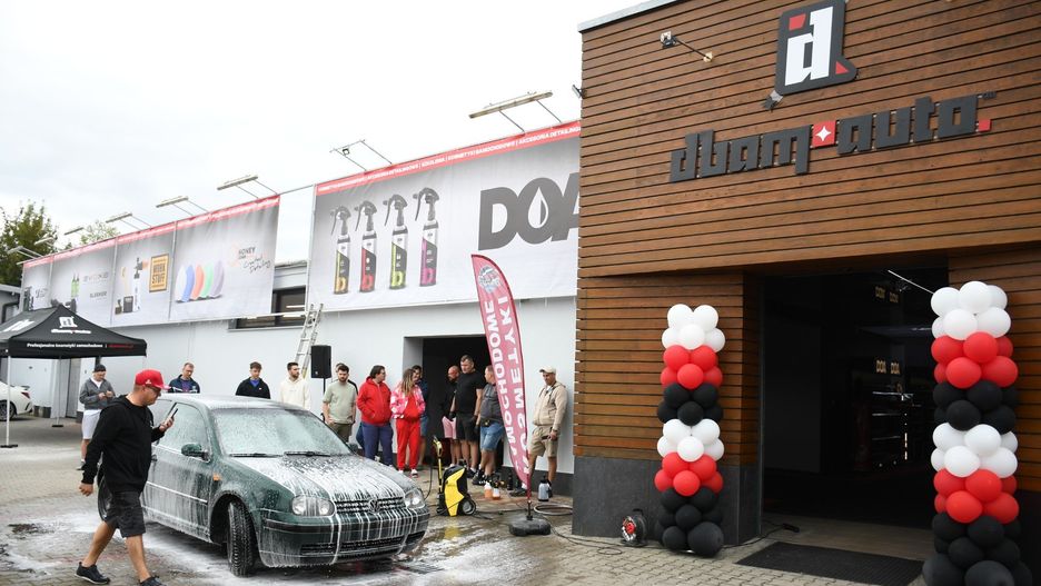 Oficjalne otwarcie sklepu Dbam o Auto we Włocławku przy ulicy Zielnej 55.