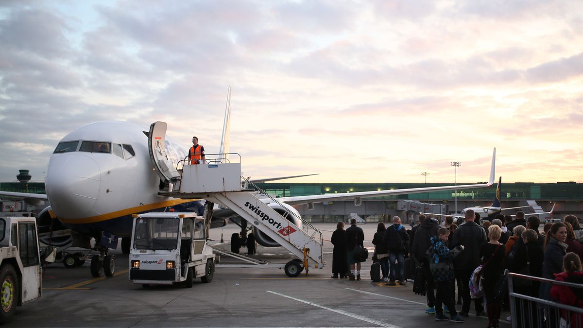 Polacy nie przylecą na Wielkanoc?