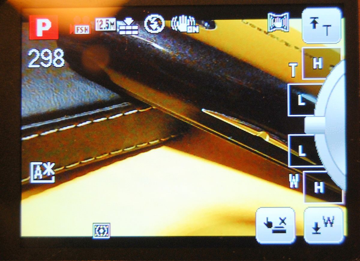 Pansonic Lumix TZ20 - dotykowy ekran LCD