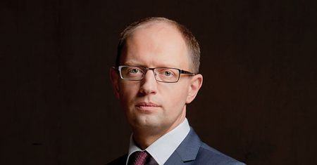 Pomoc finansowa dla Ukrainy. Arsenij Jaceniuk apeluje do UE