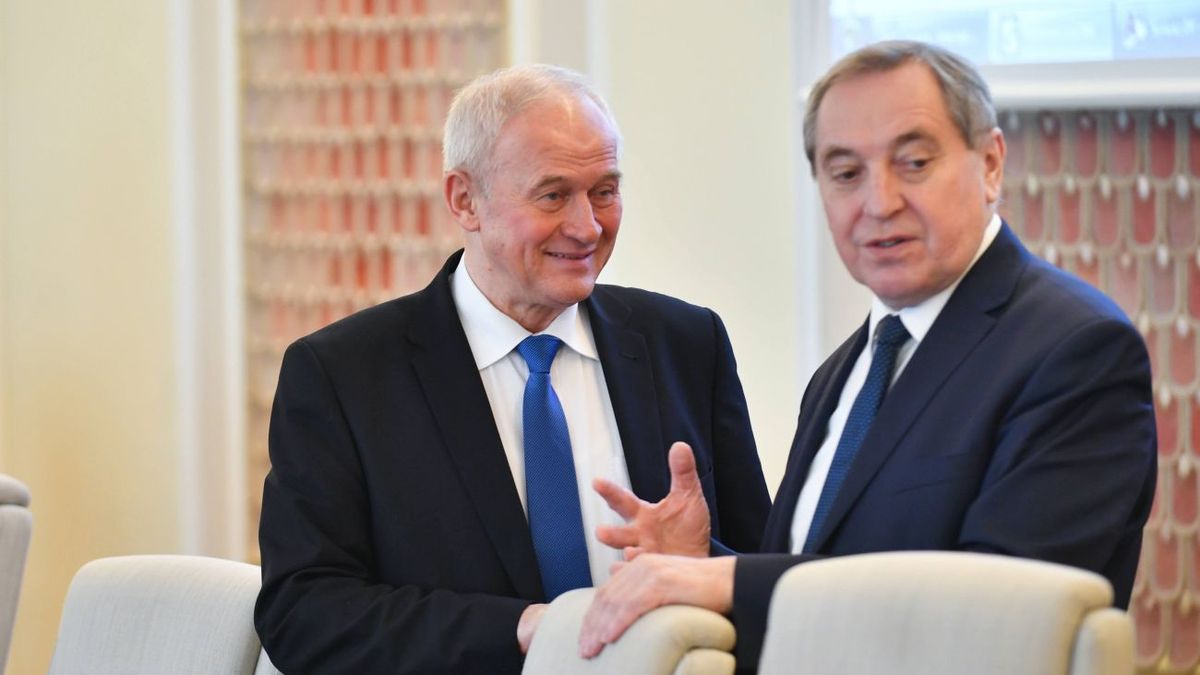 Henryk Kowalczyk i Krzysztof Tchórzewski - głos tych ministrów będzie kluczowy przy budowie polskiej elektrowni jądrowej