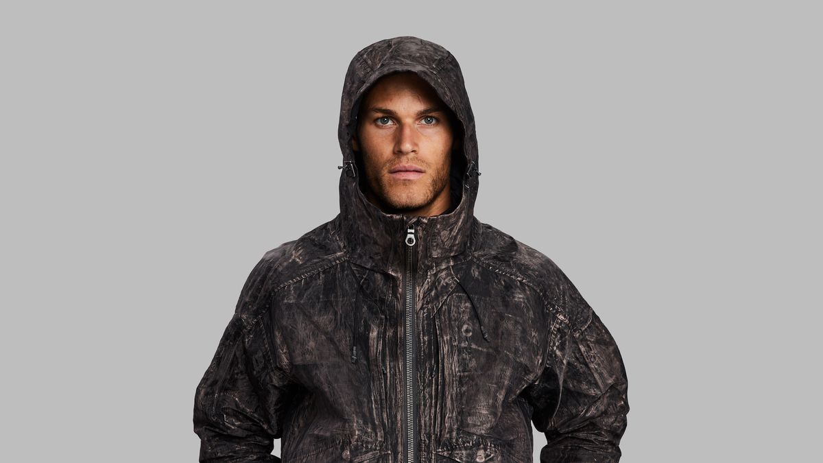 Metalowa kurtka chroni przed koronawirusem. Oto Full Metal Jacket 1