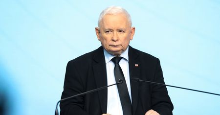 Partie czekają na rozstrzygający ruch. Boją się o swoje kredyty