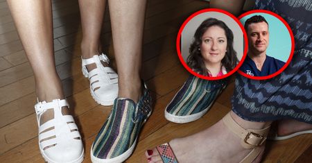 Polacy uwielbiają w nich chodzić latem. Podolog by ich nie założył, mówi dlaczego