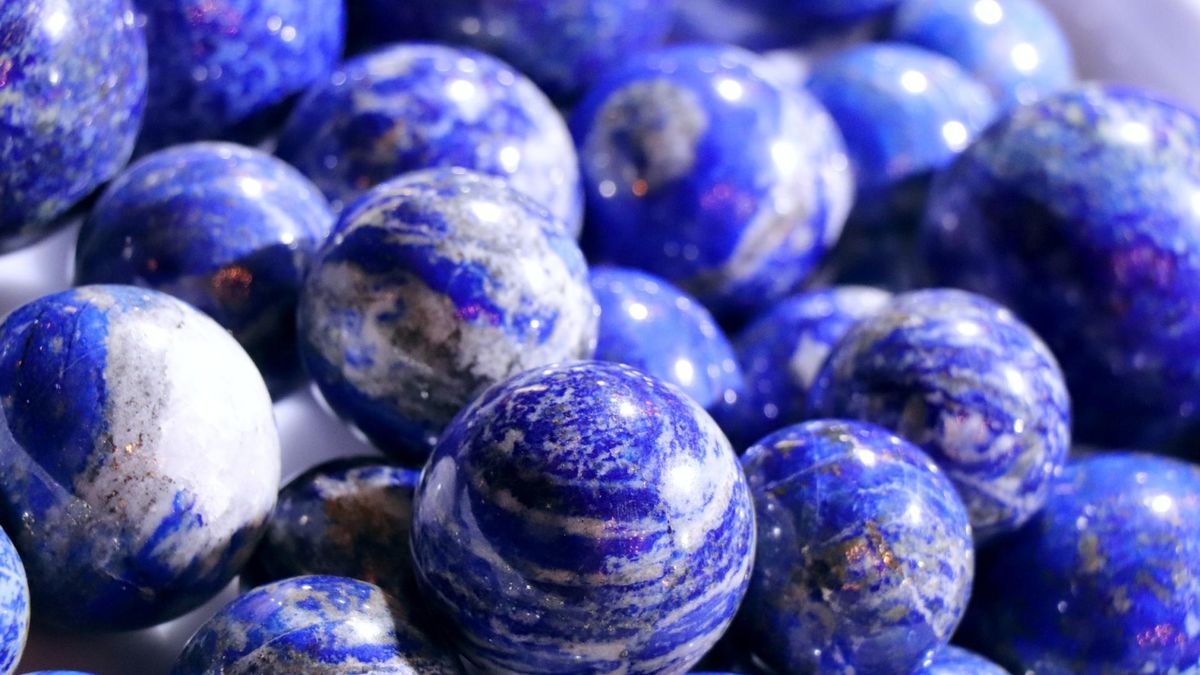 Azotan srebra jest stosowany w leczeniu zapalenia spojówek u noworodków.