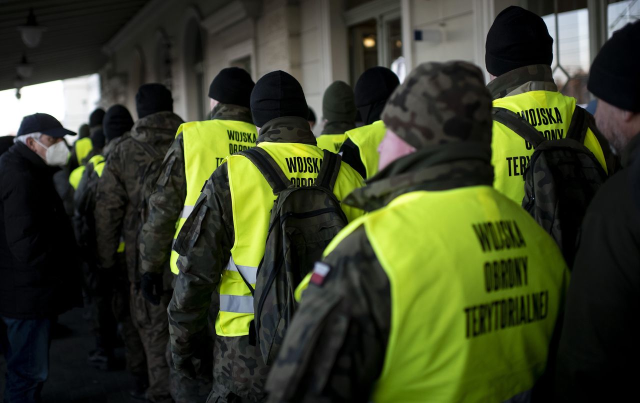 "Armia Macierewicza" stała się "plasterkiem na problemy". "Zarzuty pod adresem WOT się nie sprawdziły"