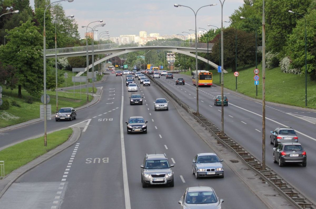 Cud nad Wisłą. Zamknięto most Łazienkowski, zmniejszyło się zanieczyszczenie powietrza!