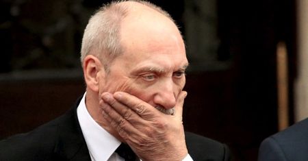 Przeczytaj zanim ją zablokują. Tylko u nas fragment książki ”Macierewicz i jego tajemnice”